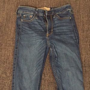 hollister jeans